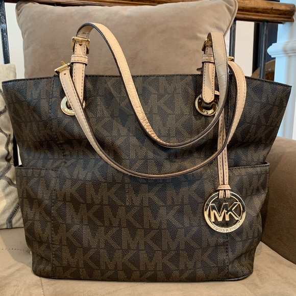 Michael Kors Handbags - Michael Kors Tote